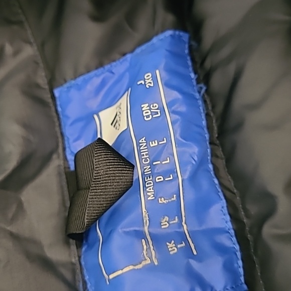 Adidas down vest, men's large, excellent condition - Picture 2 of 4